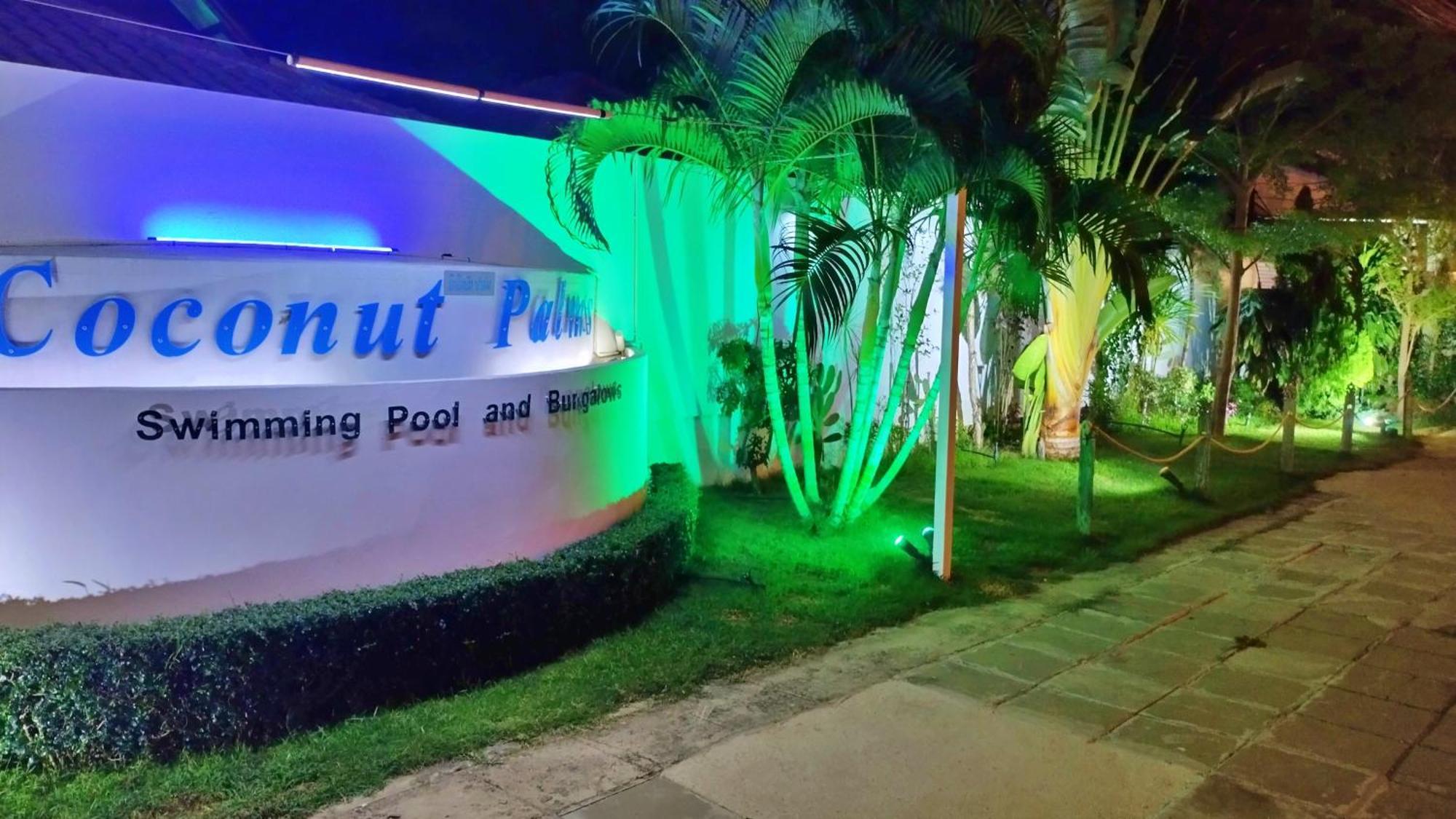 Coconut Palms Hotel Kantharawichai Exterior photo